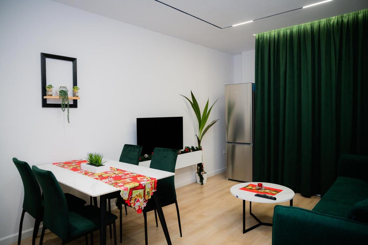 Bella Tirana Apartments Bagian luar foto