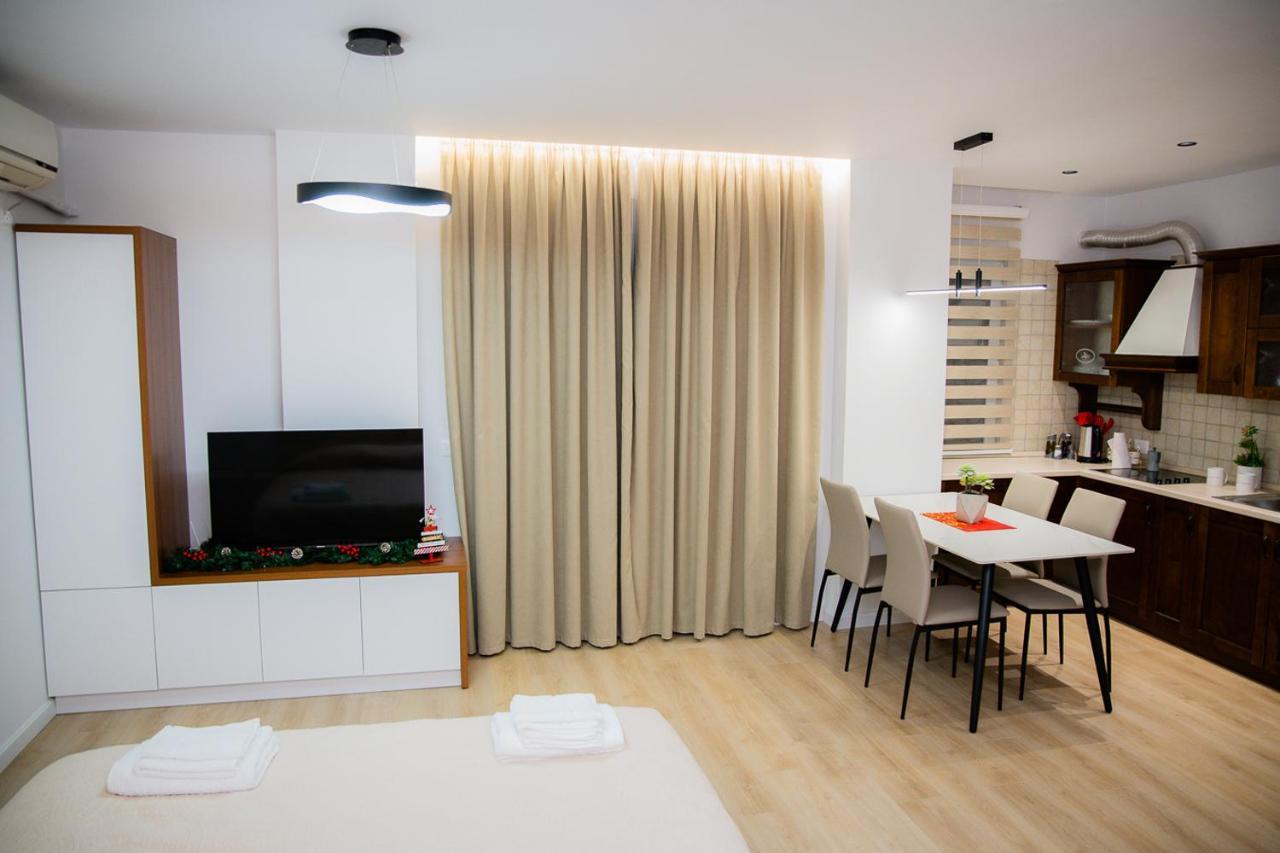Bella Tirana Apartments Bagian luar foto